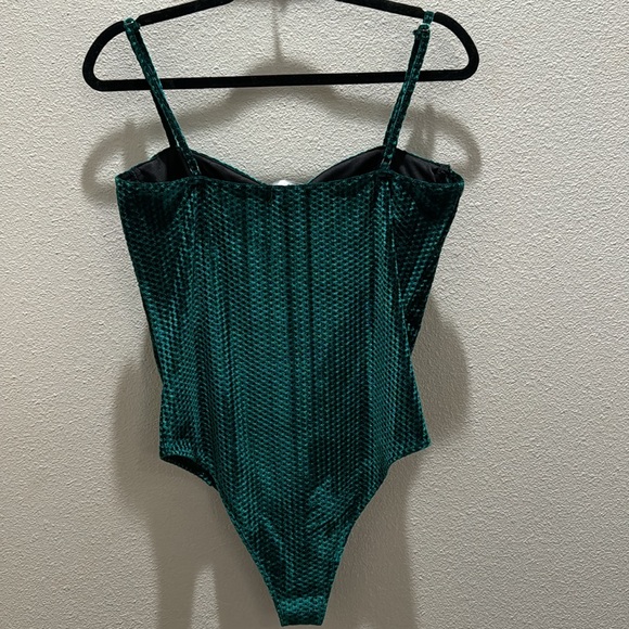 Lulus Velvet Bodysuit - Picture 3 of 5